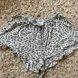 POL Gray Leopard Print Women's Shorts